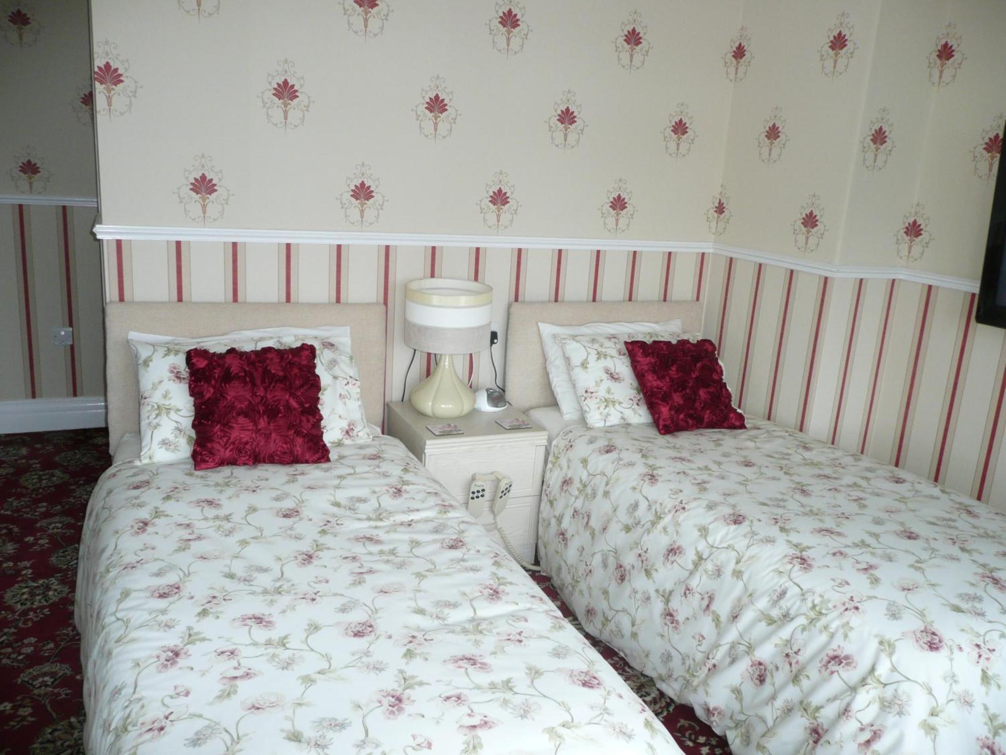 Cherry Blossom Guest House Whitby Bagian luar foto