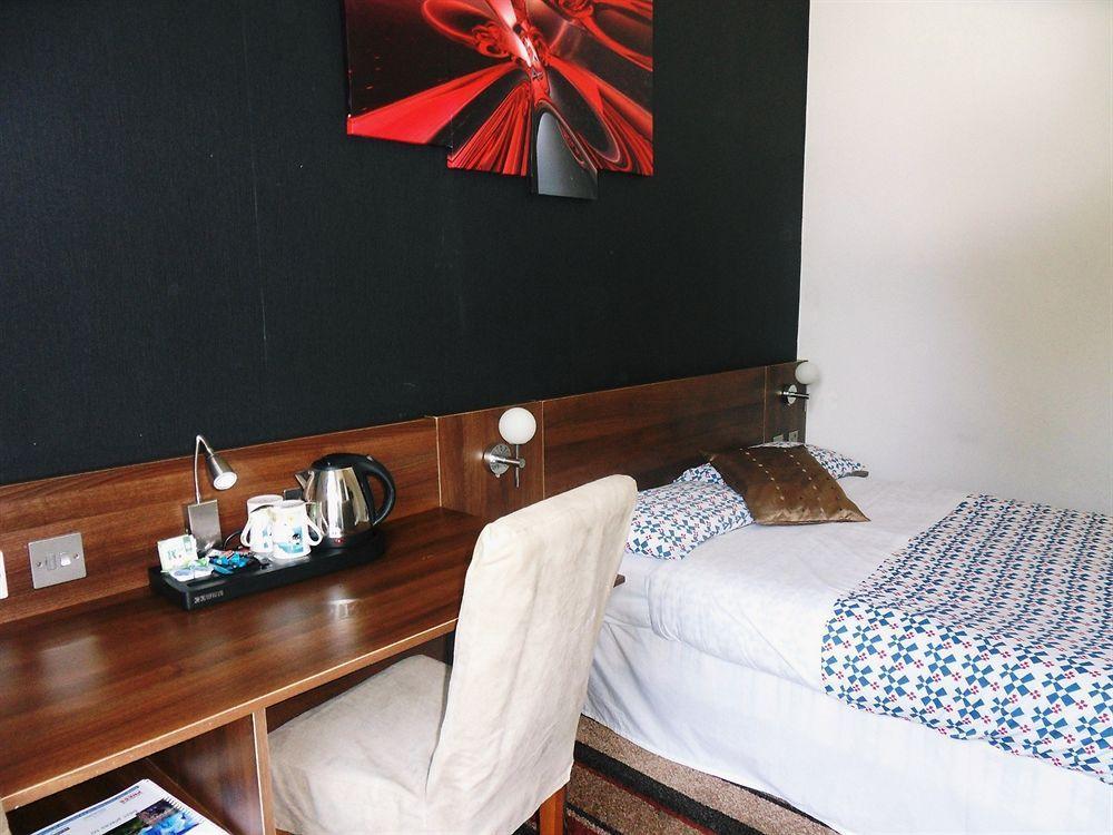 Cherry Blossom Guest House Whitby Bagian luar foto