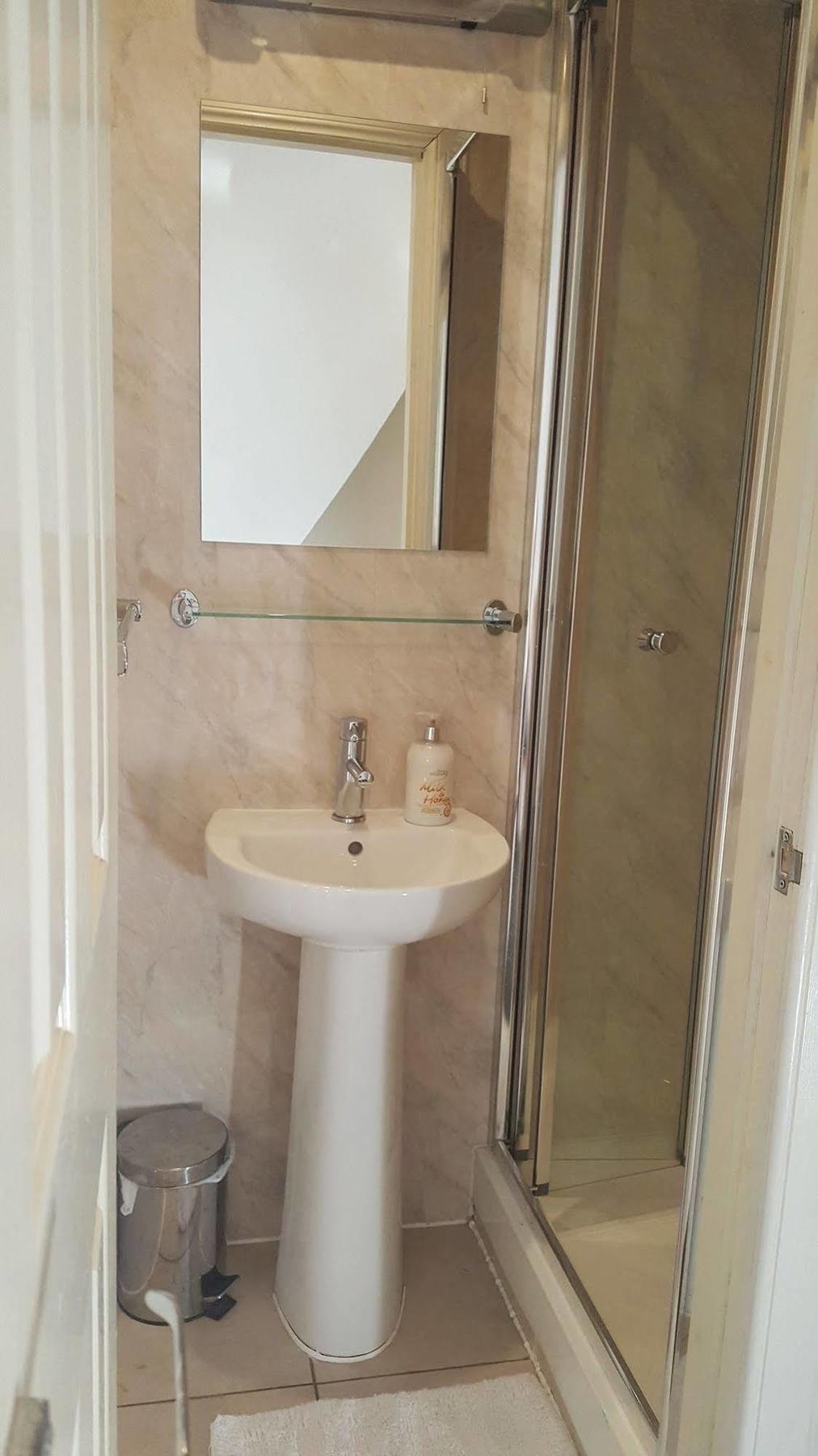 Cherry Blossom Guest House Whitby Bagian luar foto