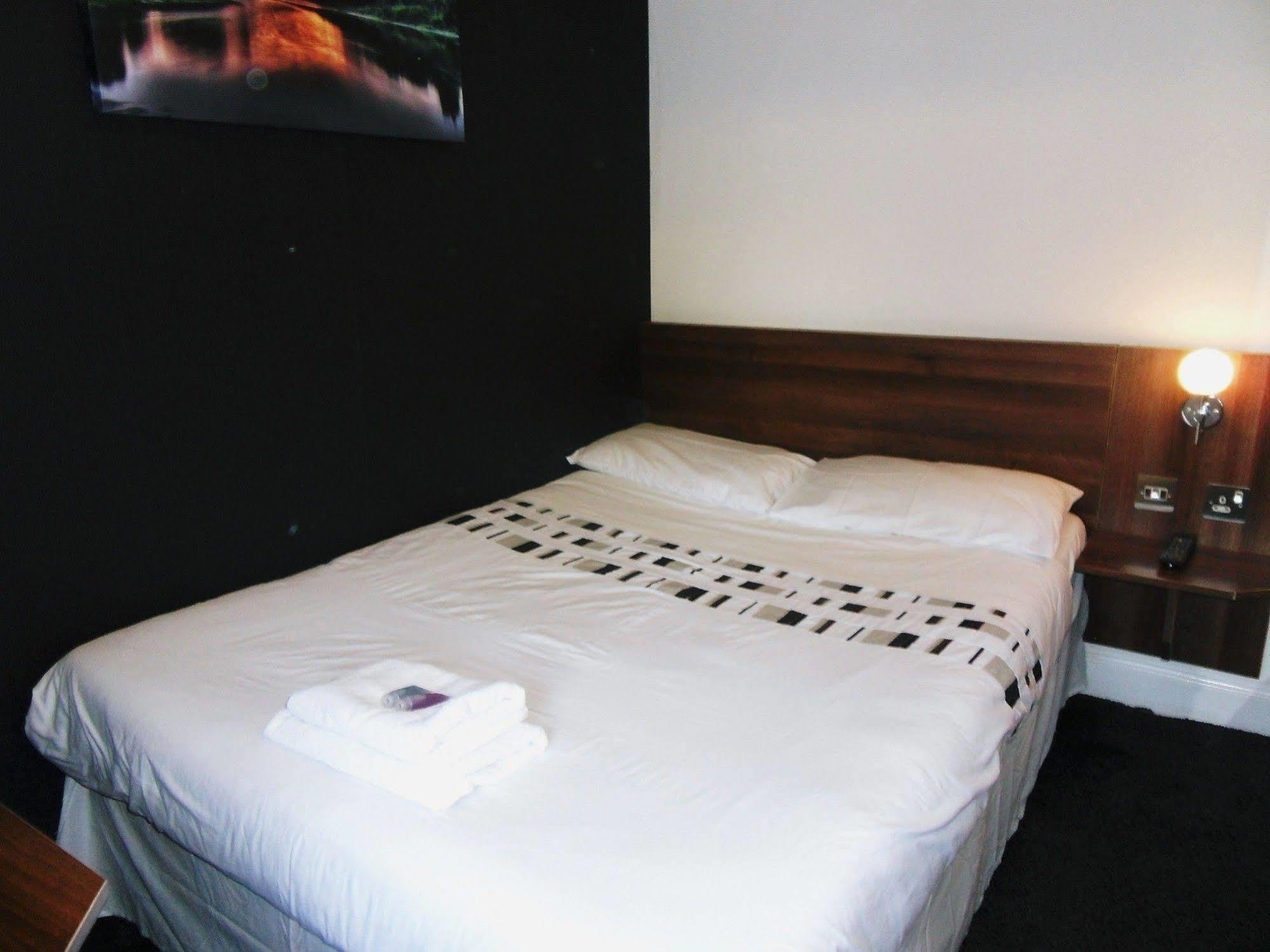 Cherry Blossom Guest House Whitby Bagian luar foto