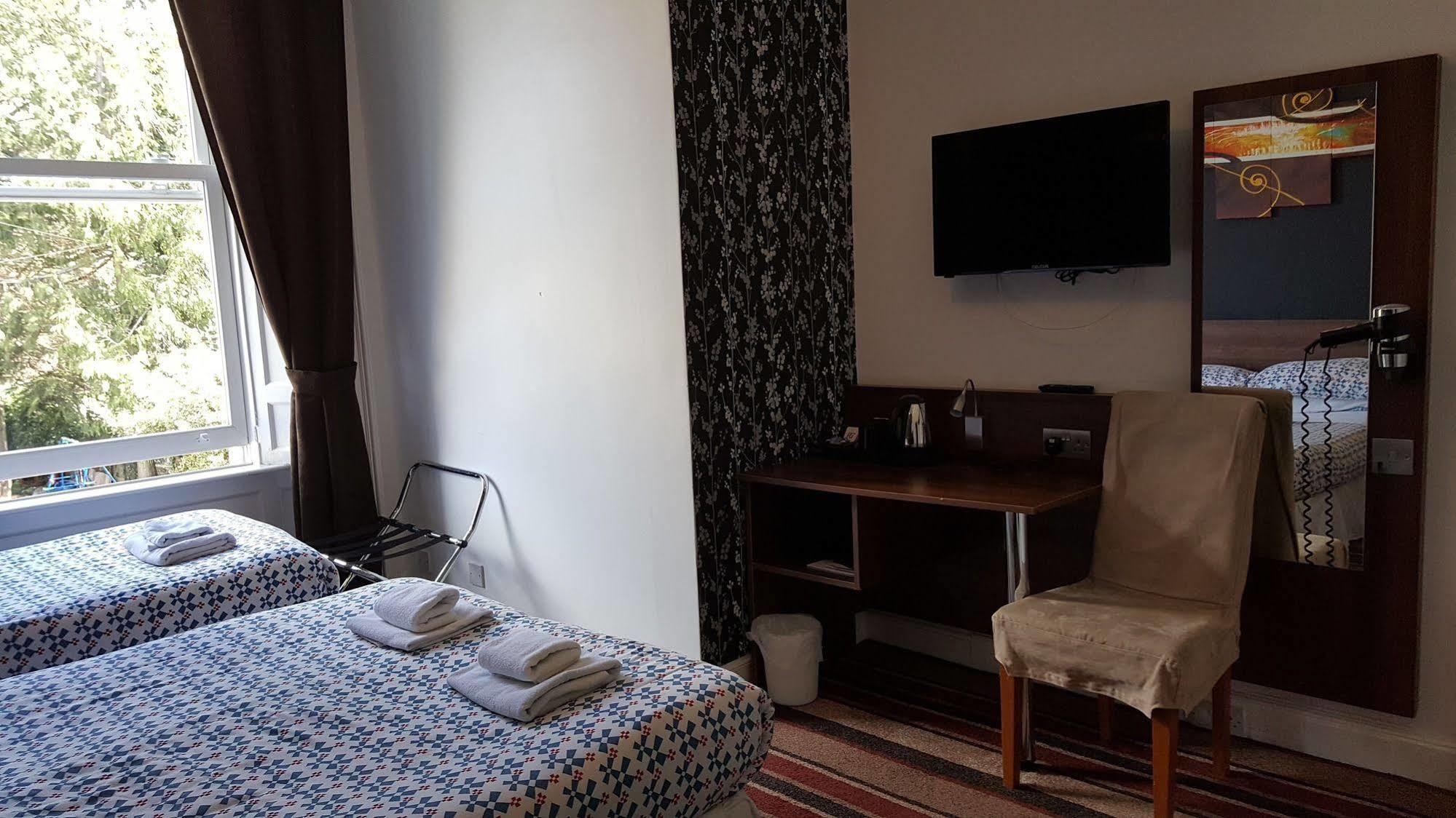 Cherry Blossom Guest House Whitby Bagian luar foto