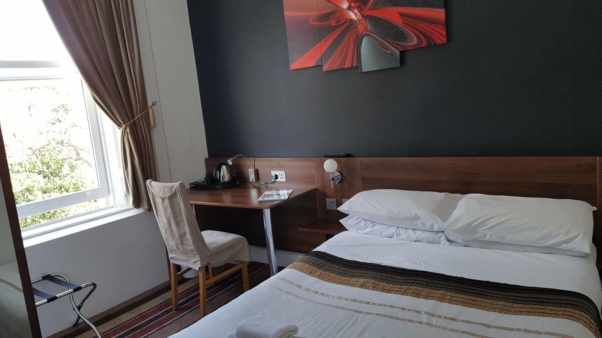 Cherry Blossom Guest House Whitby Bagian luar foto